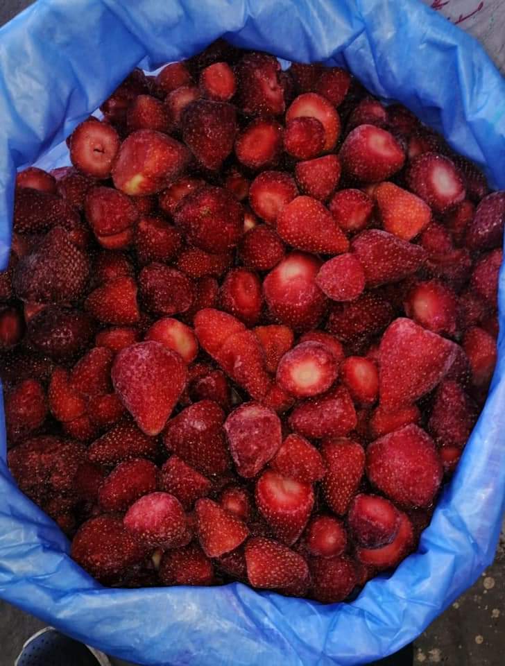 IQF
                                                                                Strawberry