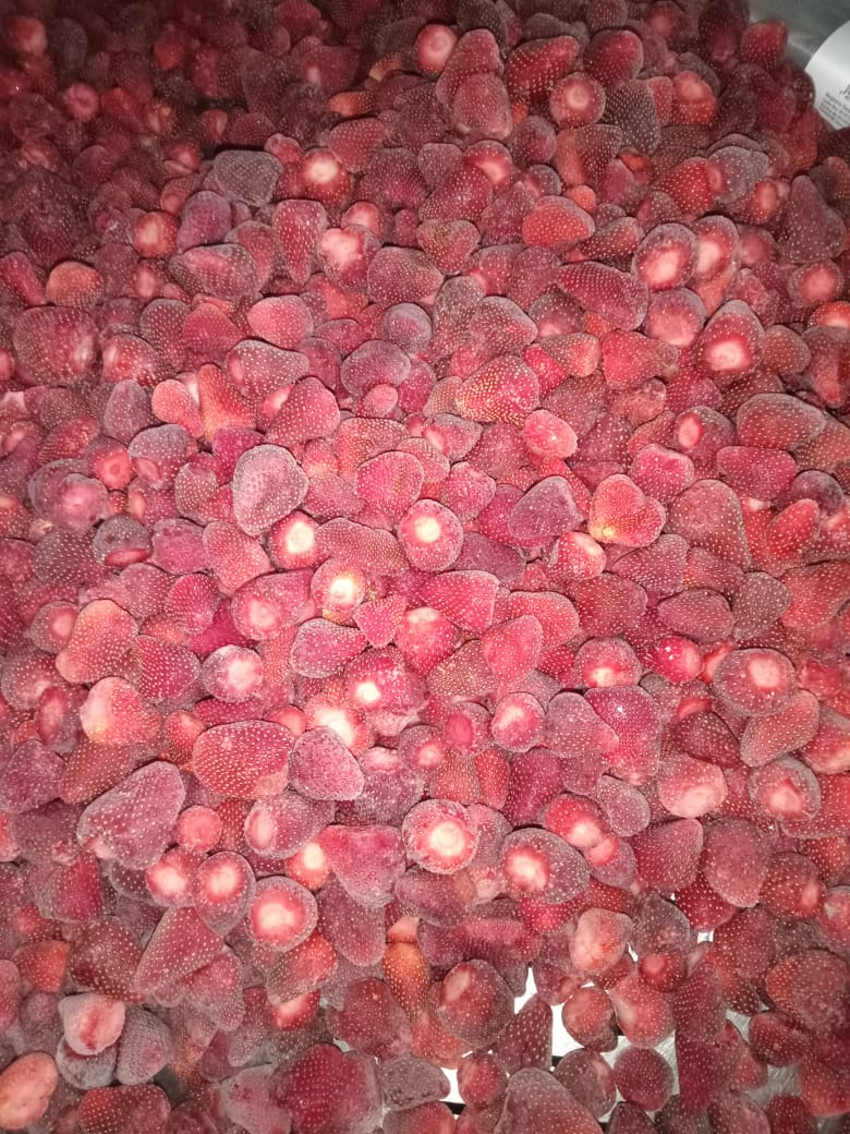 IQF
                                                                                Strawberry